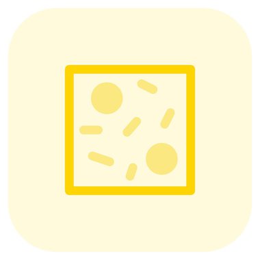 Soslu klasik pizzanın yakın çekimi..