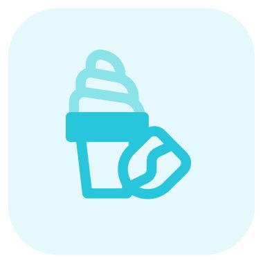 Creamy soft serve with walnut flavoring