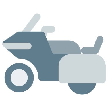 Yan kutulu ya da pannier 'li bisiklet turu.