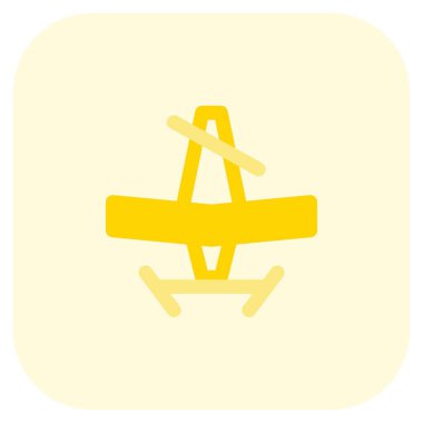 Ağır hava taşımacılığı için üç pervaneli askeri uçak.