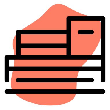 Yolcular ve mallar şalter treniyle taşınıyor..