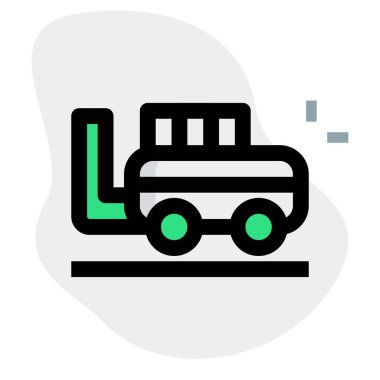 Demiryolunda geriye doğru giden buhar treni.