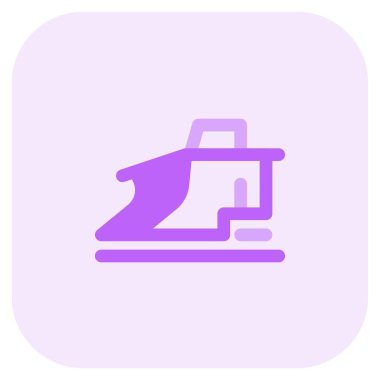 Buzu kaldırmak için kar küreme makinesiyle donatılmış tren.