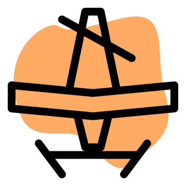 Ağır hava taşımacılığı için üç pervaneli askeri uçak.