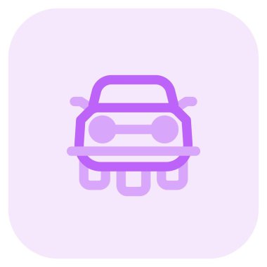 Seyahat ve seyahatler için orta büyüklükte geniş bir araba..