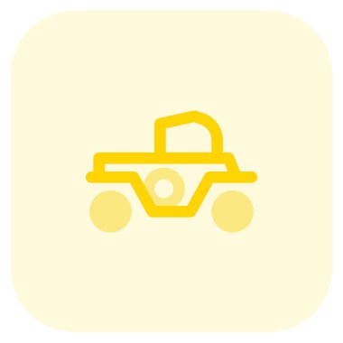 Büyük tekerleklerle donatılmış klasik bir araba.