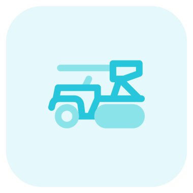 Ağır silahlarla donatılmış taretli savaş arabası.