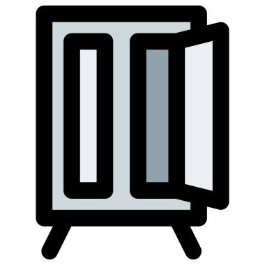 Kaliteli ahşap gardıroptan açık kapı.