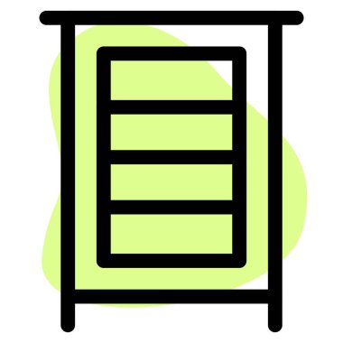 Ögeleri göstermek için birden fazla raf içeren antika.