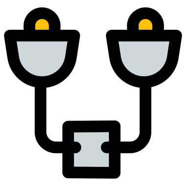 Dekor için koridora çift lamba yerleştirildi