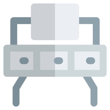 Birkaç çekmeceden oluşan kibir seti