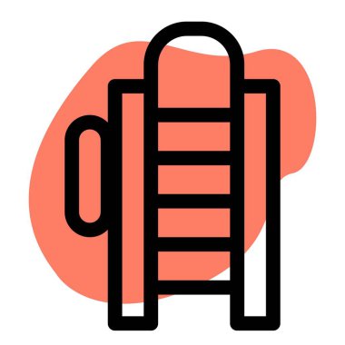 Cankurtaran sandalyesi gözlem ve kurtarma için kullanılıyor..