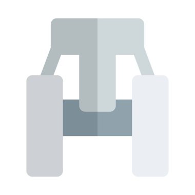 Kollukları olan antika bir bira sandalyesi..