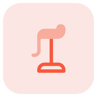 Ön ayaklığı olan şık bar taburesi.