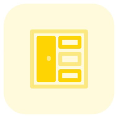 Birden fazla çekmecesi olan antika bir dolap..