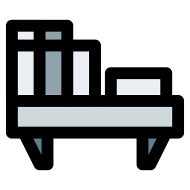 Kitaplar için duvara monte edilmiş raf.