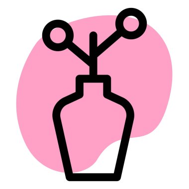 Çiçekleri süslemek için uzun bir vazo