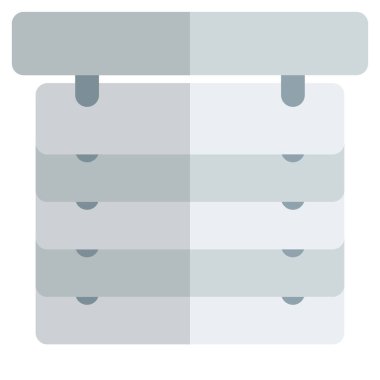 Güneşin korunması için pencereye Venedik panjurları