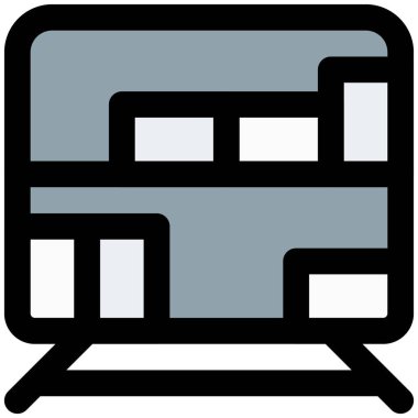 Birden fazla dolabı olan büyük bir gardırop.