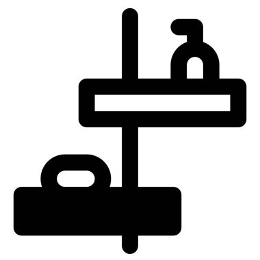 Gerekli şeyleri saklamak için banyoya monte edilmiş raf..