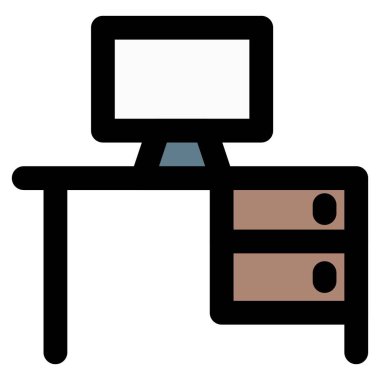 Bir büro masasında masaüstü kurulumu