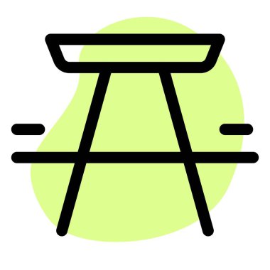 Oturmak için bankları olan piknik masası.