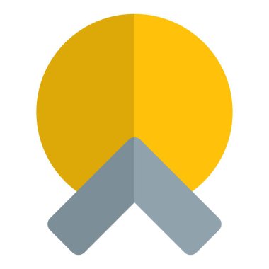 Dekor olarak kullanılan küçük masa ışığı.