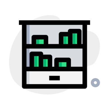 Çekmeceli ahşaptan yapılmış antika bir kitaplık..