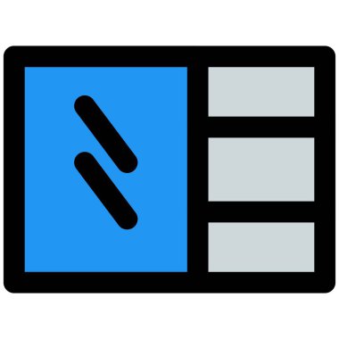 Birden fazla rafı olan antika ayna..