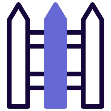 Uygun güvenlik için uzun, sivri çitler.