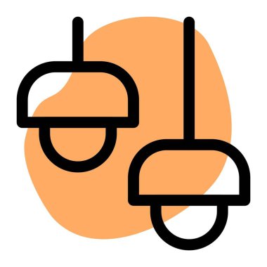 Zincirden sarkan kubbe şekilli ışıklar