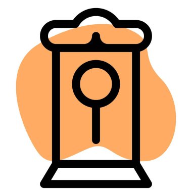 Sarkaçlı klasik büyükbaba saati.