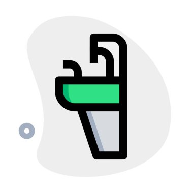 Kamu kullanımı için kurulmuş içme çeşmesi.