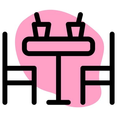 Sandalyelerden oluşan yemek masası seti