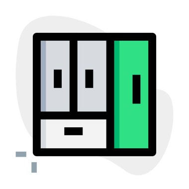 Giysiler ve aksesuarlar için büyük bir dolap.