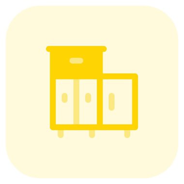 Eski tasarım gardırop ahşap bir stantta