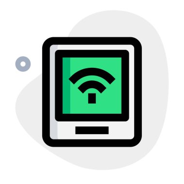 E-kitap, özellikle okumak için yapılmış bir cihaz..