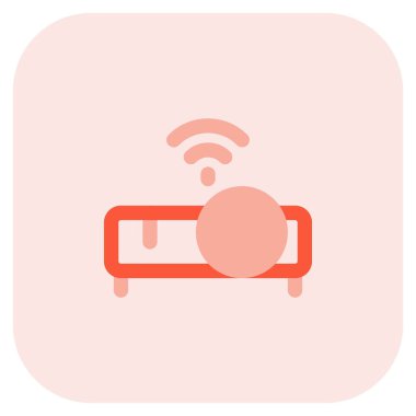 Toplantılarda çalışan projektör