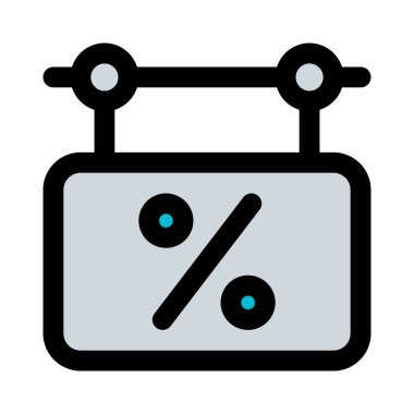 İndirim reklamı için tabela asılıyor.