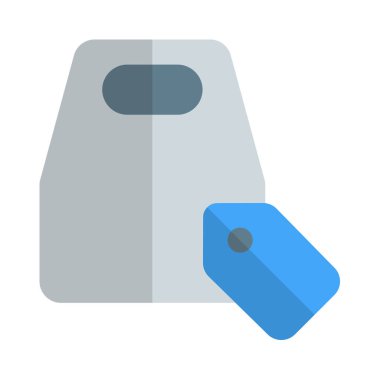 Üstünde fiyat etiketi olan paket paketi.