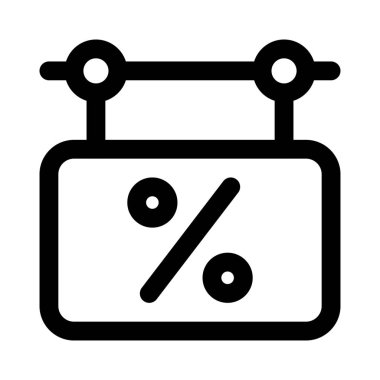 İndirim reklamı için tabela asılıyor.