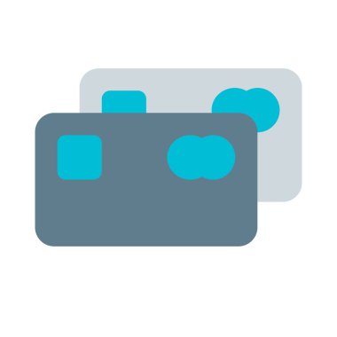 Alışveriş için birden fazla kredi kartı kullanılmış.