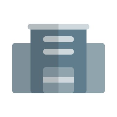 Şehir merkezinde büyük bir ofis binası..