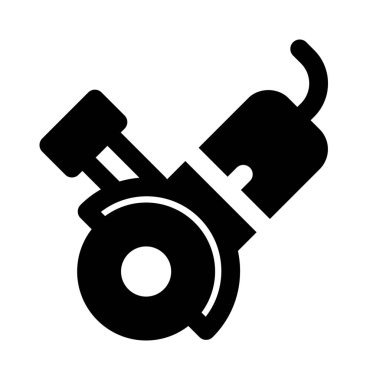 Elektrikli testereyle ham maddeleri kesmek.