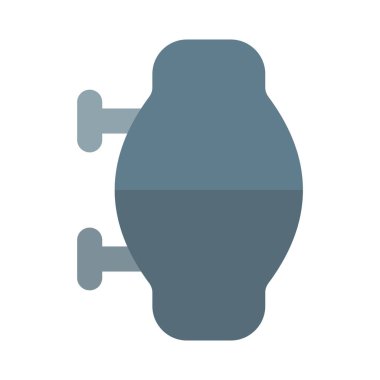 Otel tanıtım panosu duvara asıldı.