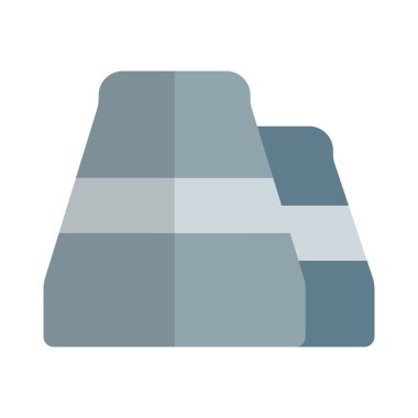 Yüklü makineler üreten bir fabrikanın dışı..