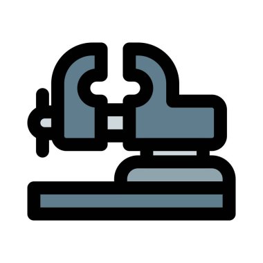 Nesneyi tutmak için klemp mekanizması tasarlandı.