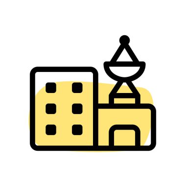 Çatıya uydu anteni yerleştirildi.