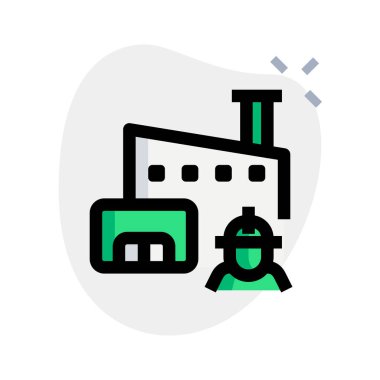 İşçi depodaki stokları takip ediyor..