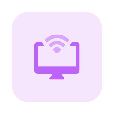 Bir masaüstünde kablosuz internet erişimi.